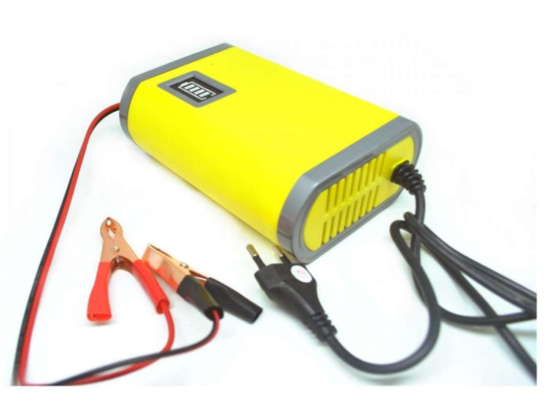 Promo Portable Motorcycle Car Battery Charger 6A/12V / Aki Motor