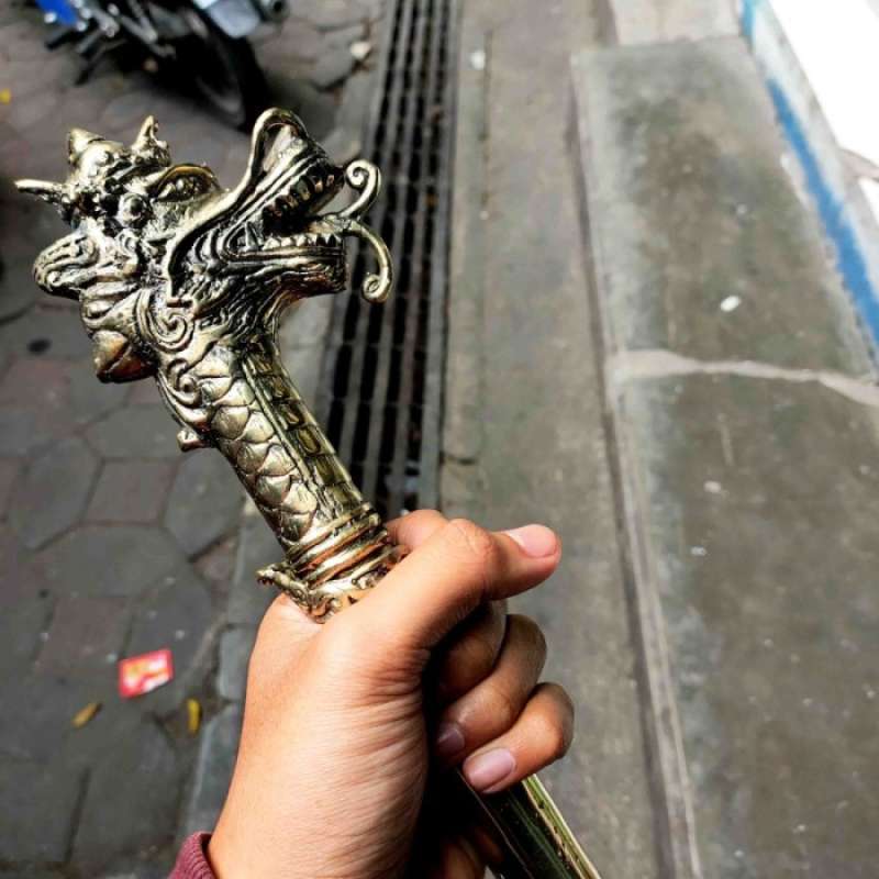 Jual Tongkat Komando Model Naga Raja Warna Emas Bahan Kuningan Alusan