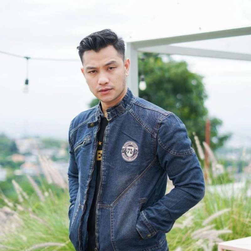 jaket motor denim pria jaket jeans slimfit
