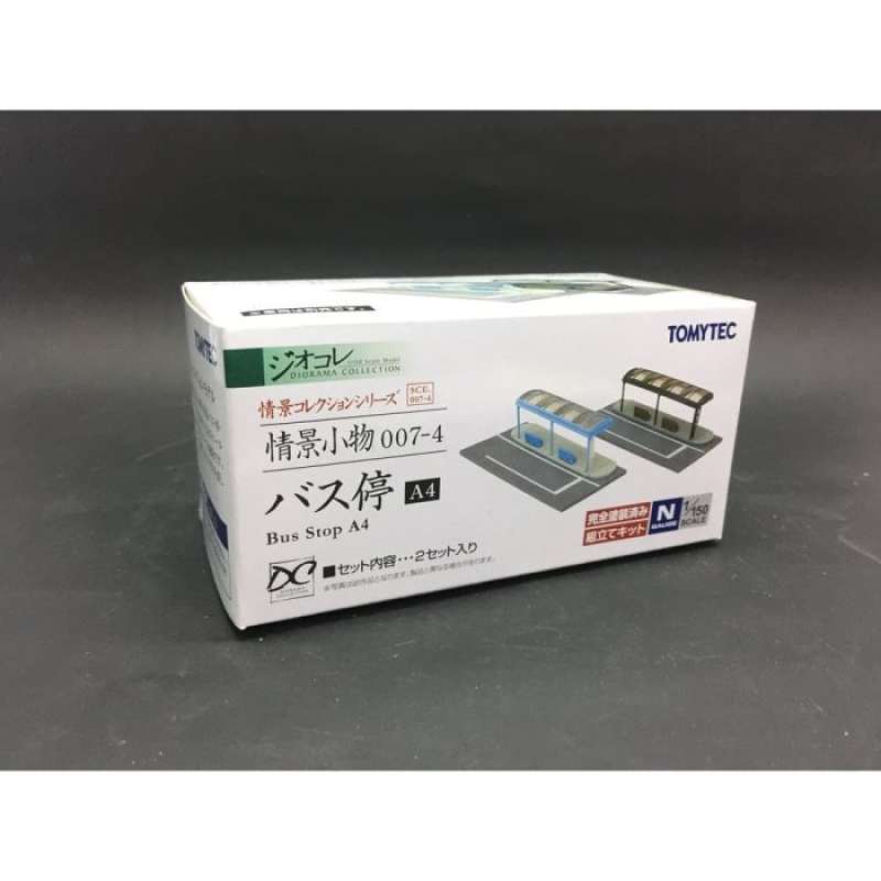 TomyTEC Arrêt De Bus – Kit Maquette Avec Socle, Pièces Détachées Et Autocollants – Échelle Moyenne – 324102