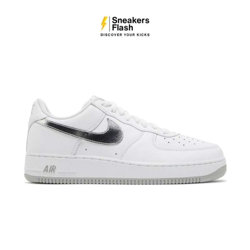 Sepatu Sneakers Pria NIKE AIR FORCE 07 LOW COLOR OF THE MONTH WHITE  METALLIC SILVER DZ6755100 - Main Image