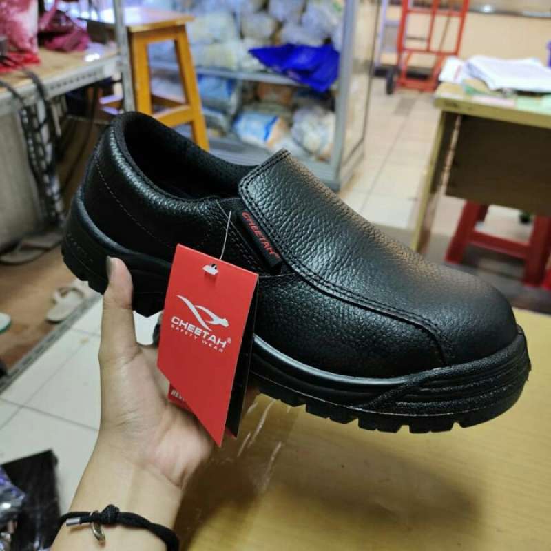 Promo Sepatu Safety Proyek Pria Merk Cheetah Type 3001 H Diskon 50% Di