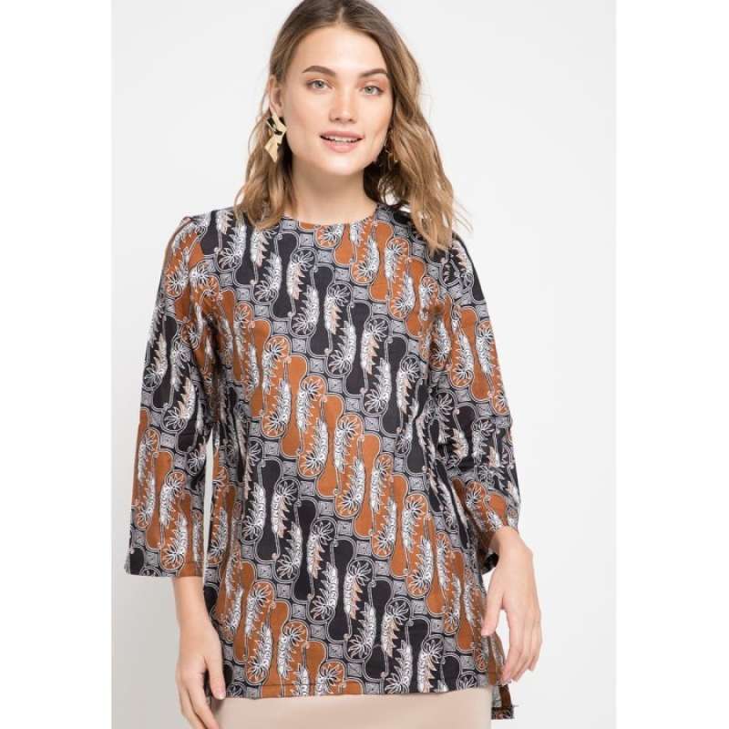 Adikusuma Blouse Batik Parang Seling Kupu main image 1