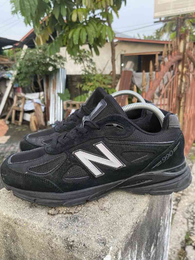 New balance 990 v4 all black on sale