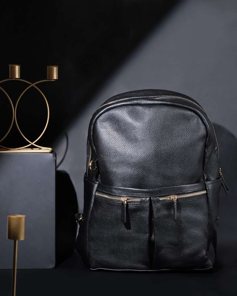 LUVENA Tas Ransel Kulit Wanita 14 Inch dengan Slot Laptop, Desain Kulit Jeruk, dan Strap Nyaman, Ideal untuk Gaya Hidup Aktif dan Dinamis