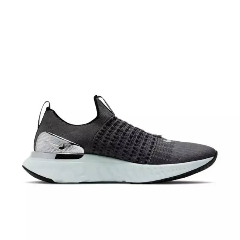 Sepatu Lari Pria Nike React Phantom Run Flyknit CJ0277-006