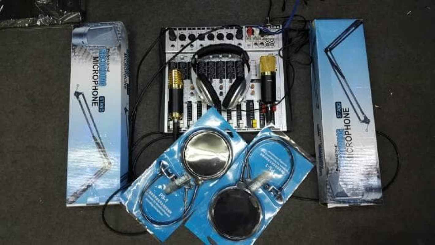 Promo Paket Studio Rekaman Lengkap Dg Headphone Behringer Diskon 23% di ...