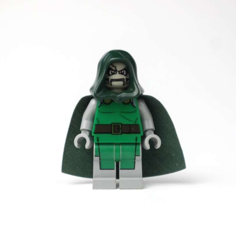 Promo Dr. Doom - Lego Marvel Superheroes Minifigure Diskon 50% Di