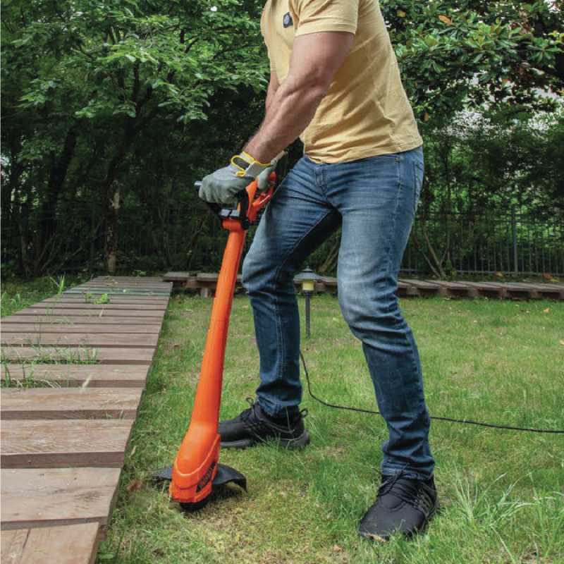 Promo Black+decker 350w String Trimmer (gl350lb1) Baru Diskon 8 Di