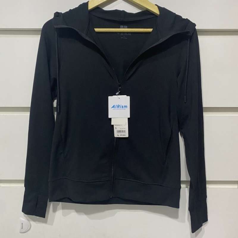Jaket parasut uniqlo shop