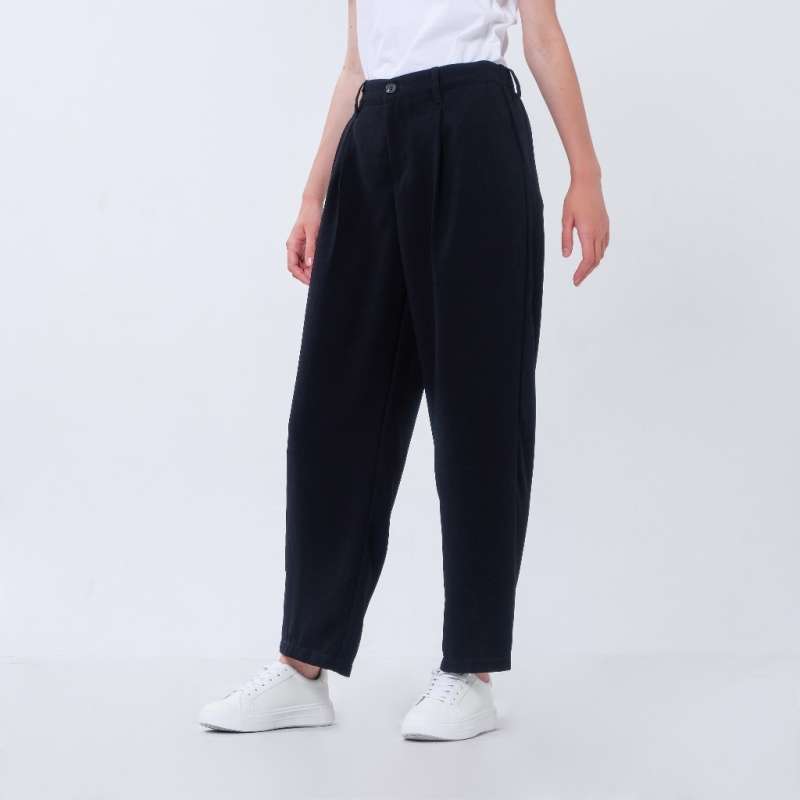 C2 Ushaly Black Straight Cut Pants Wanita