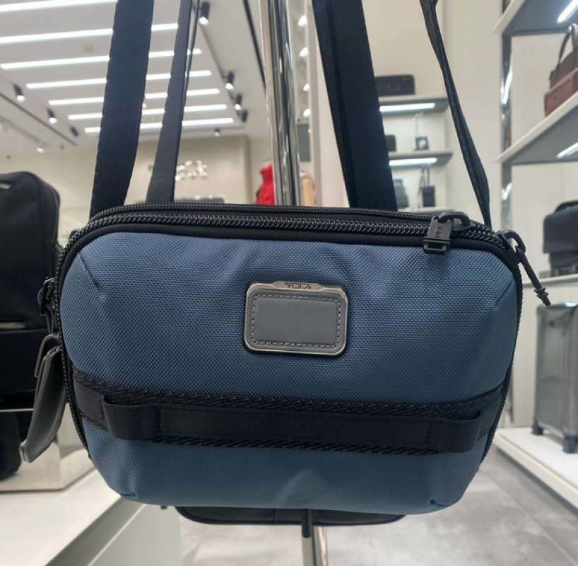 ALPHA BRAVO Lewis Crossbody 232305ES2E Shop Alpha Bravo Collection