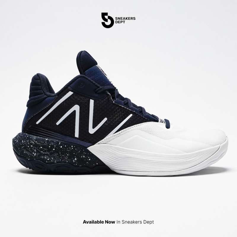 Sepatu basket new balance sales