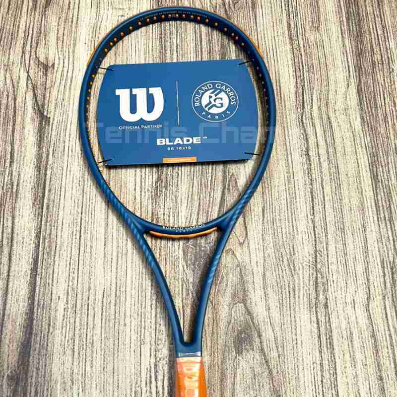 Jual Raket Tenis Wilson Blade V9 Roland Garros 2024/tennis