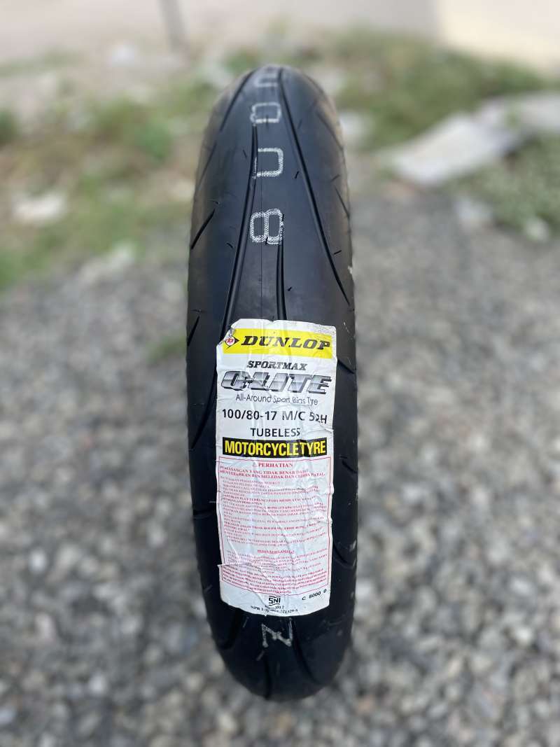 DUNLOP SPORTMAX Q-LITE 100/80 130/70 17インチ 前後セット GSX DUNLOP SPORTMAX Q-LITE 100/80 130/70 17インチ 前後セット GSX
