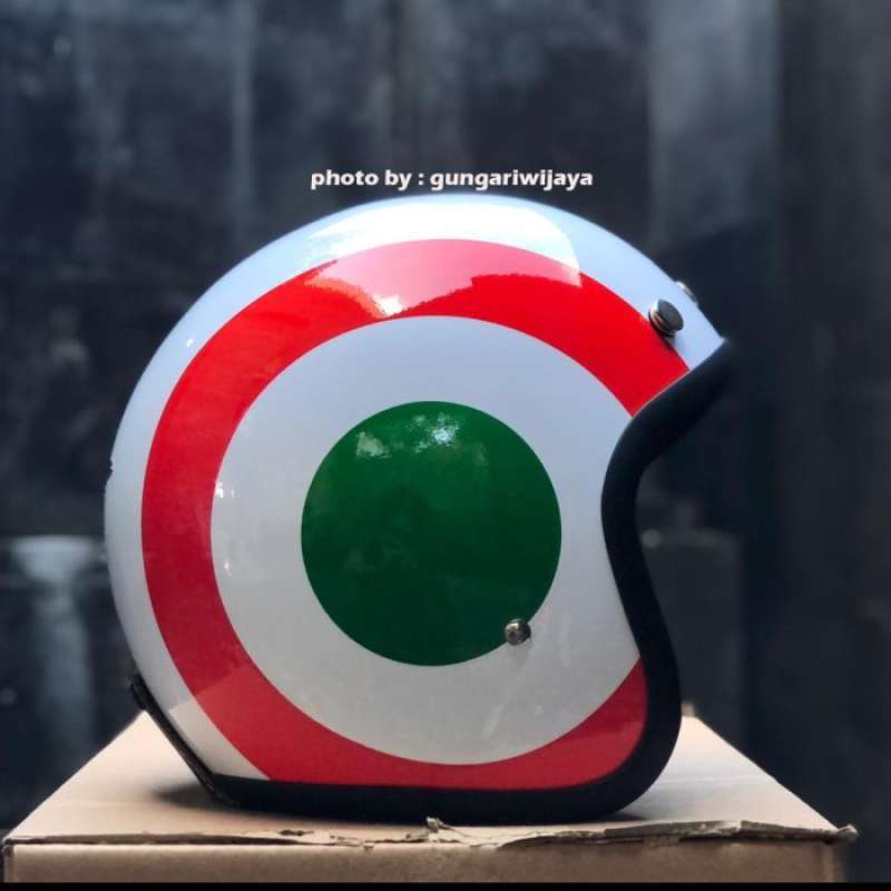 美品　ホノラリ―ヘルメット　イタリア製　本皮付　vespa IambreTTa 美品 ホノラリ―ヘルメット イタリア製 本皮付 vespa IambreTTa