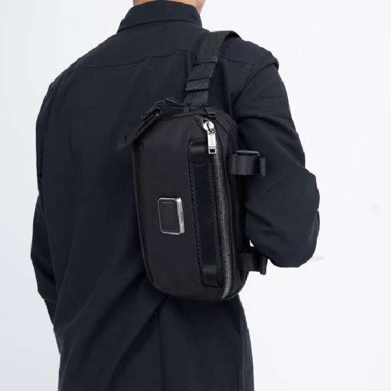 Jual T U M I Alpha Bravo Peyton Bike Sling Bag - Midnight Navy