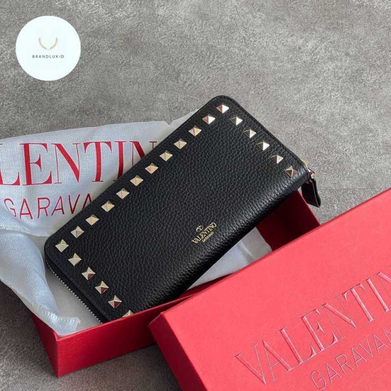 Jual Valentino Rockstud Long Zipper Wallet Di Seller Jual Valentino Rockstud Long Zipper Wallet Di Seller