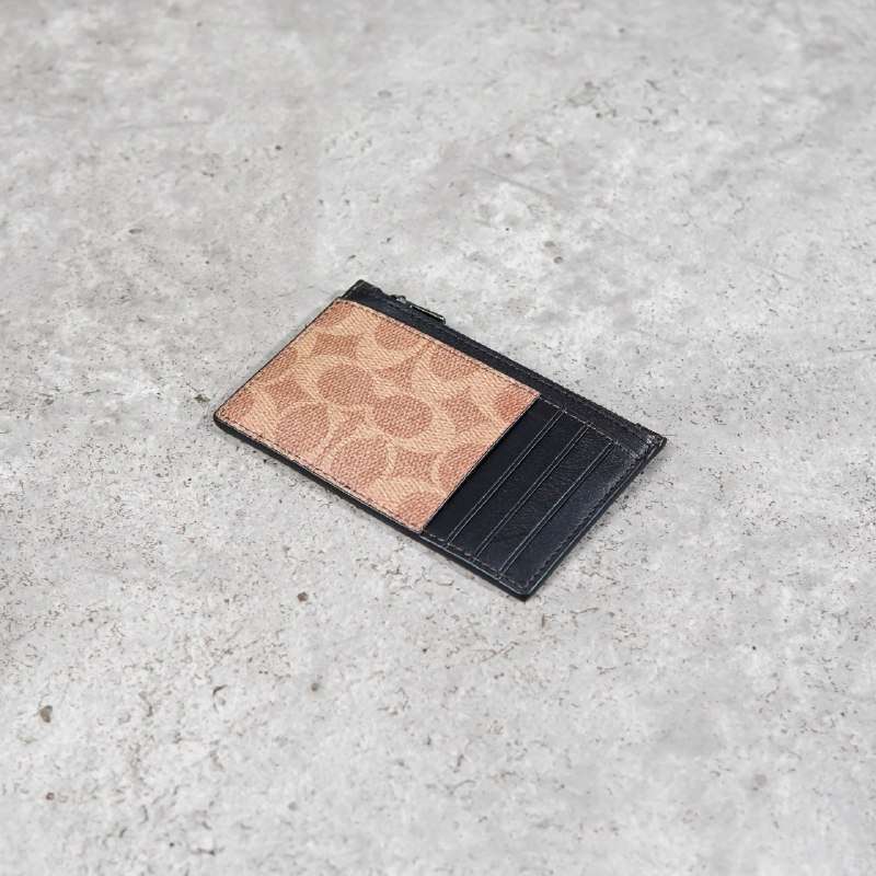 Dompet COACH BIG MONOGRAM BLACK BEIGE DARK BROWN ZIP CARD WALLET 1005  ORIGINAL - Main Image