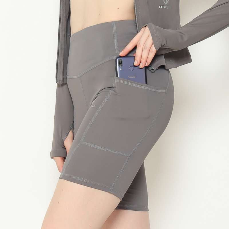 Media 12