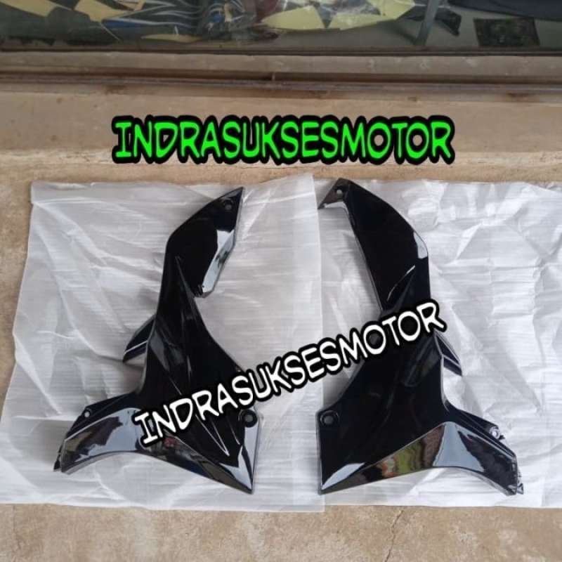Promo sayap body depan bagian bawah motor blade lama warna hitam Diskon