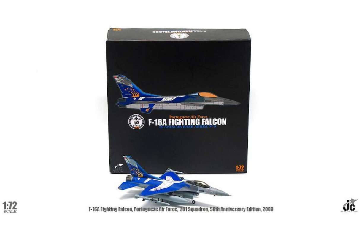 Avion Chasseur Bombardier Biplace - F 16 B Plus - USA - US