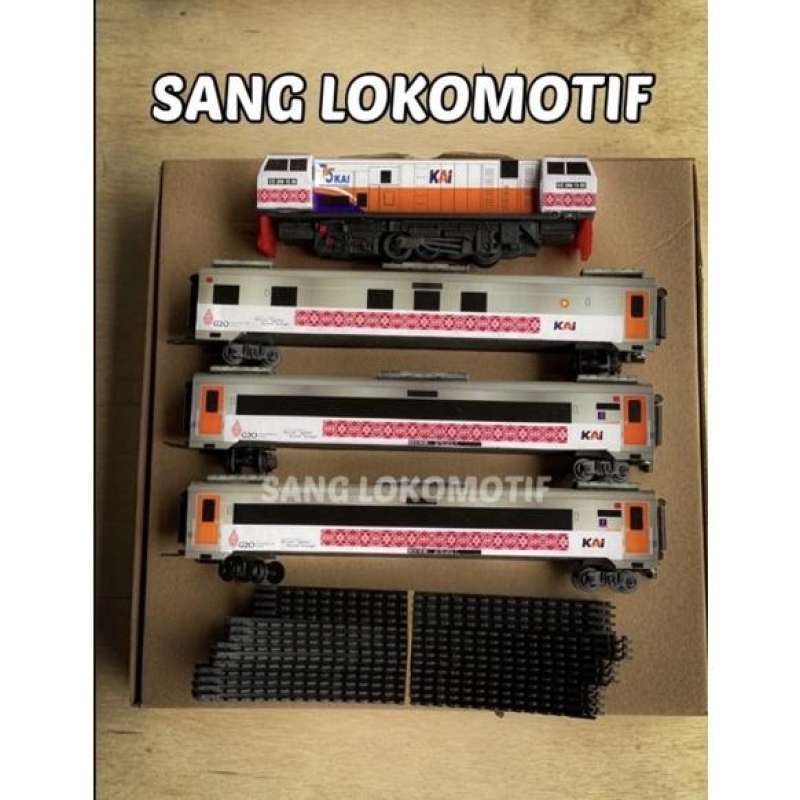 Promo New Rangkaian Murah Mainan Kereta Api Indonesia,lokomotif Cc206 ...