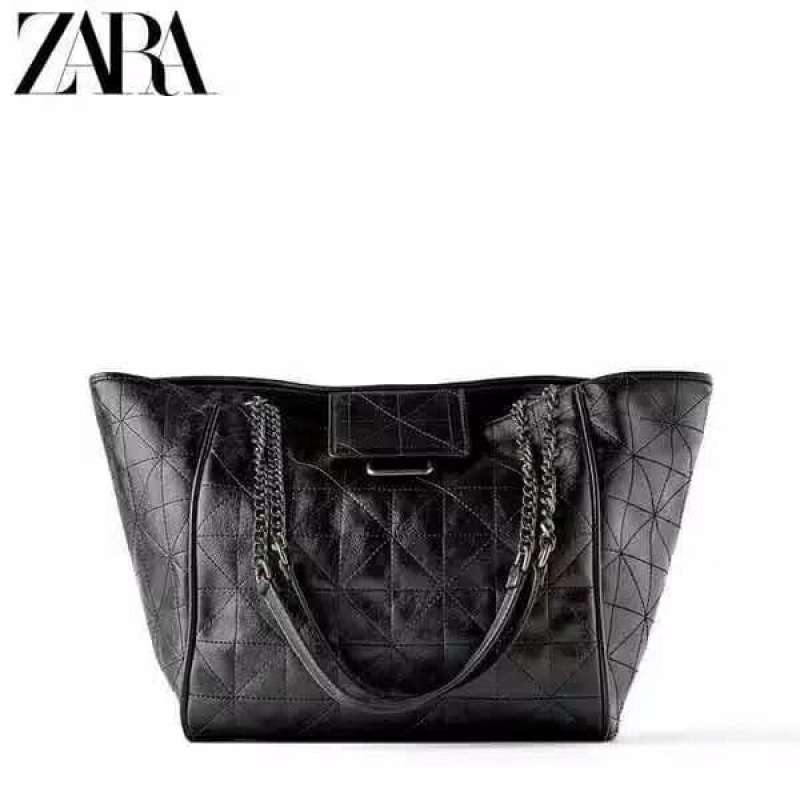 Zara strandtas 2025