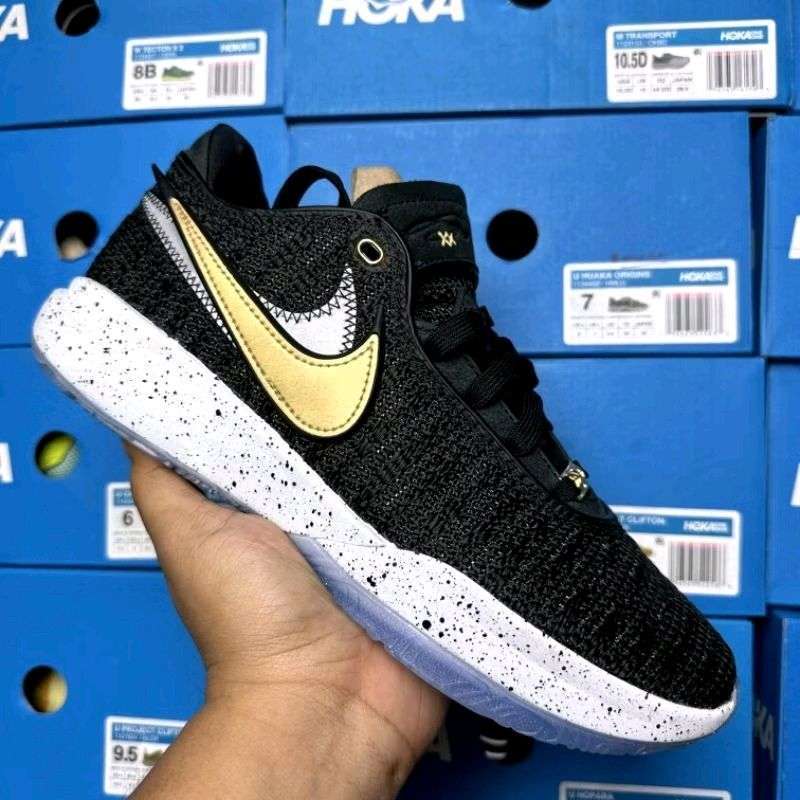 lebron witness black and gold