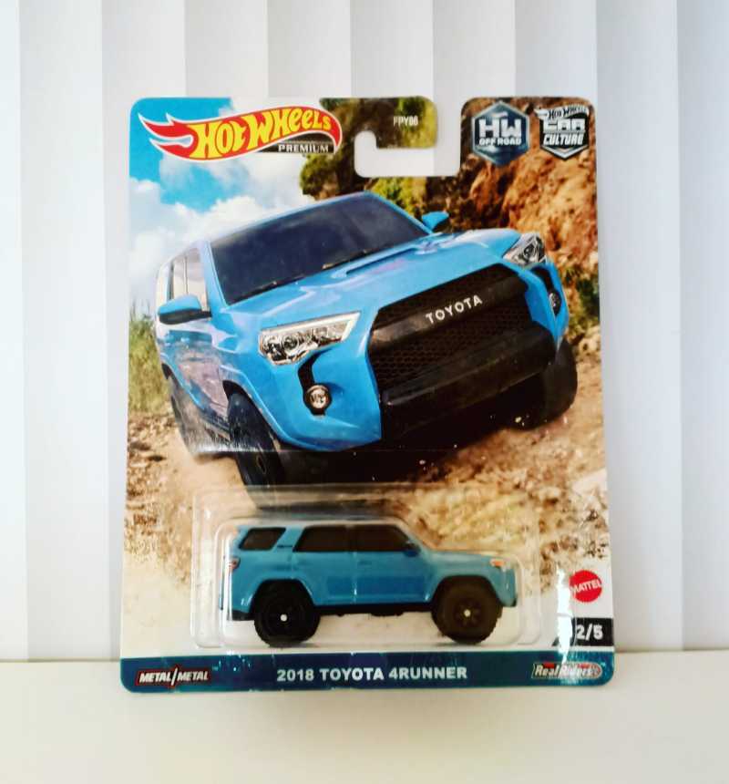 Hot wheels toyota fortuner hot sale