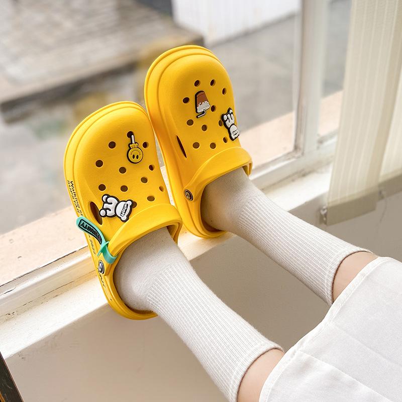 Sepatu Crocs Hitam 🔥 Harga & Model Terbaru Mei 2026