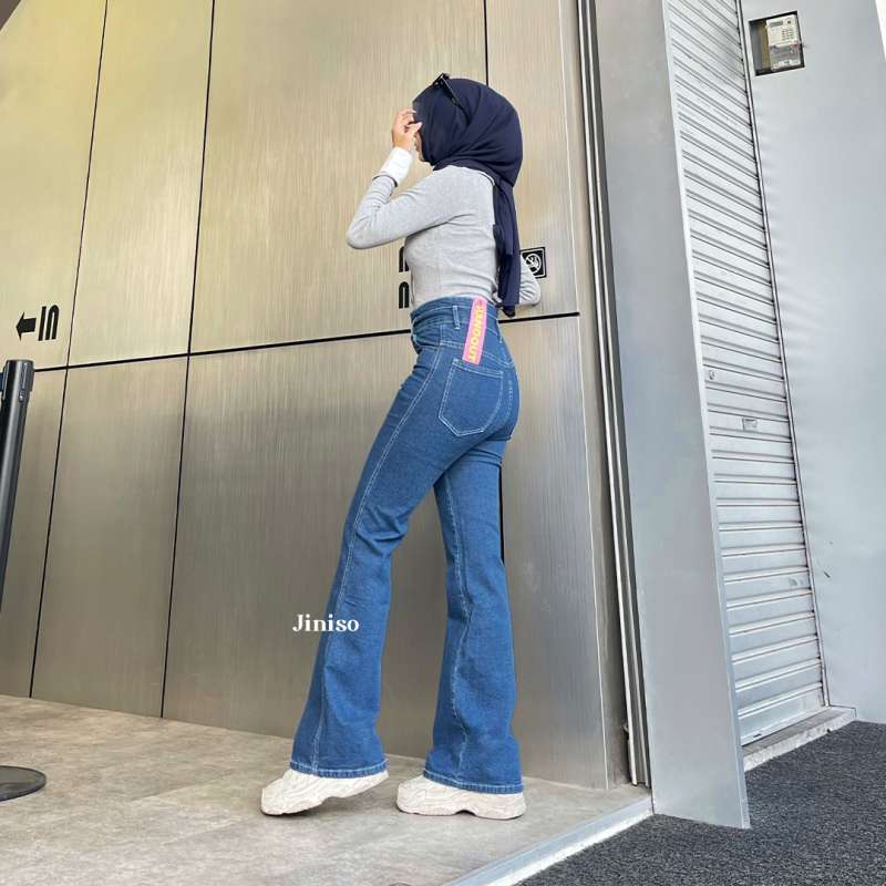 Wow mavzusi bilan erotik fon rasmlari