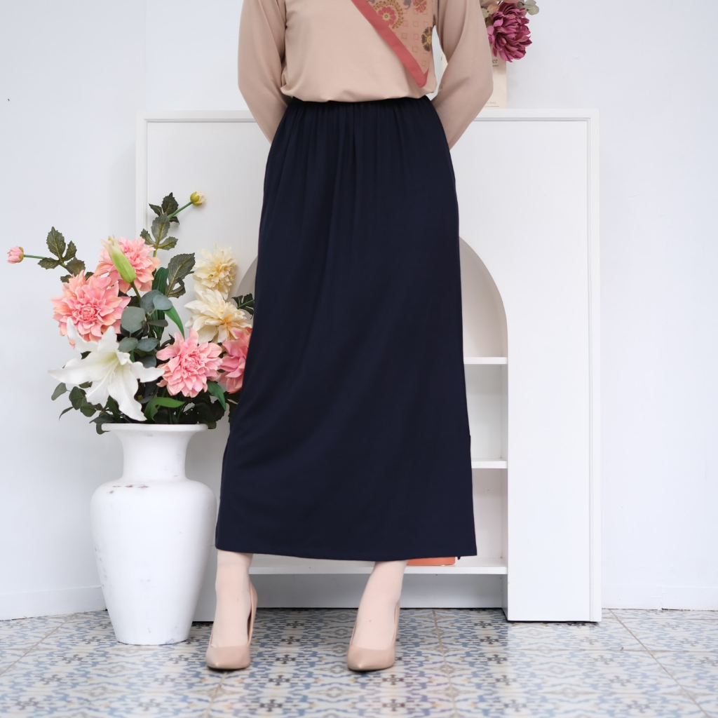 Rok Muslim Wanita Zoya Lana Basic Skirt