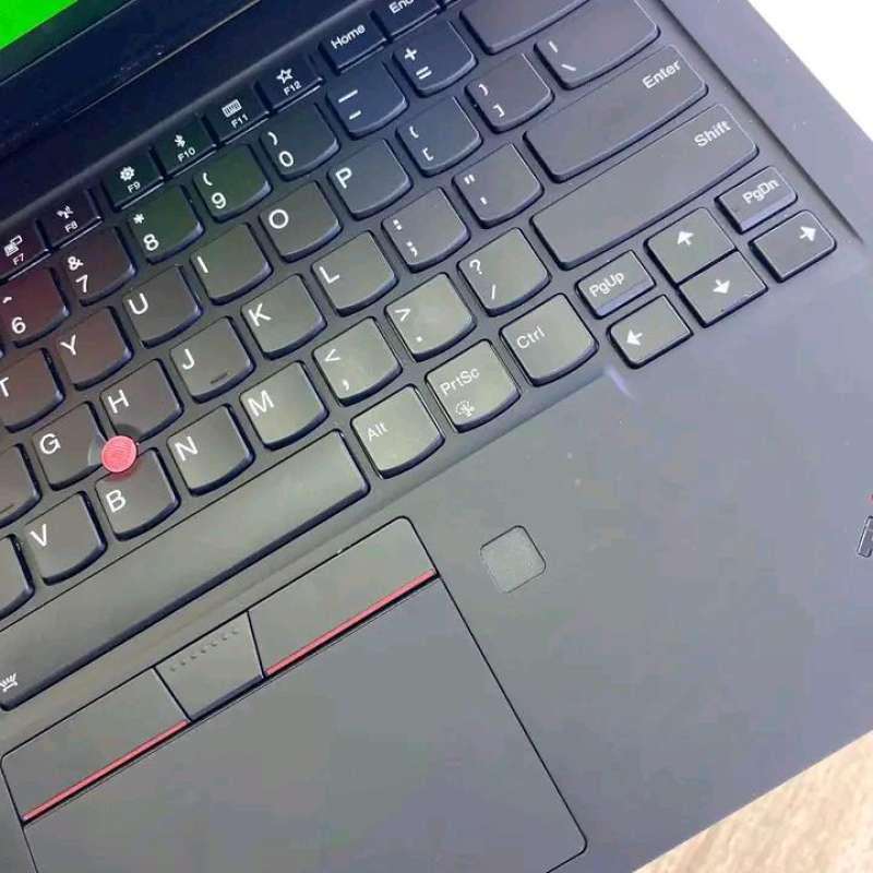 LENOVO THINKPAD X1 CARBON i7-6600 512Go SSD 8Go WIN 11 PRO