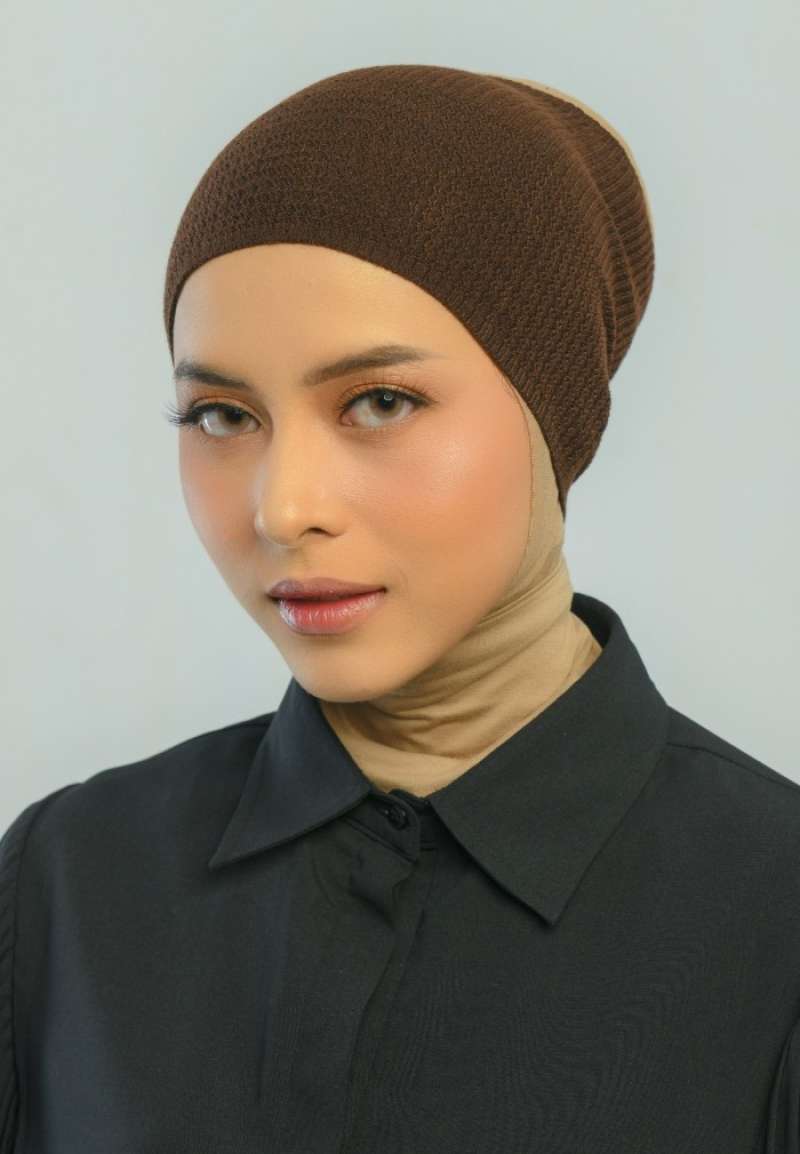 Tort kishi xotinimni sikishadi Jinsiy aloqa aktrisasi Alanah Rae uni hol mushukka hech qanday muammosiz berdi