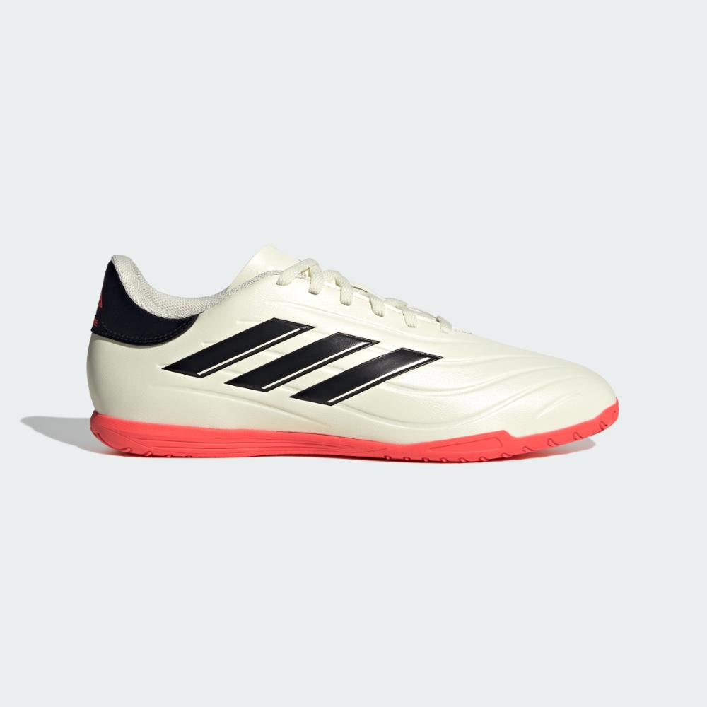 Foto sepatu futsal adidas top