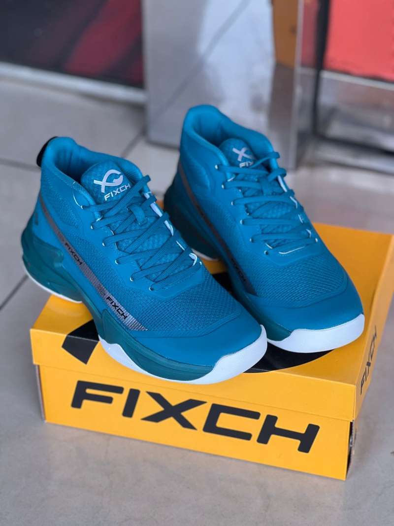 Sepatu voli cheap reebok zig tech