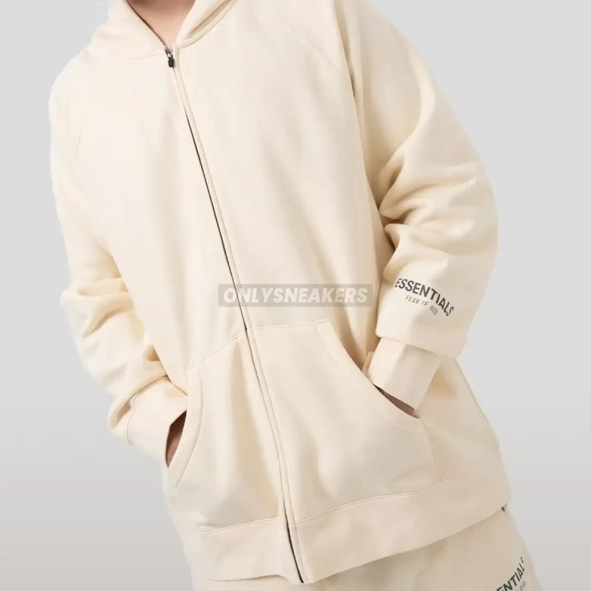 Jual Essentials Silicon Applique Logo Full Zip Cream Di Seller 