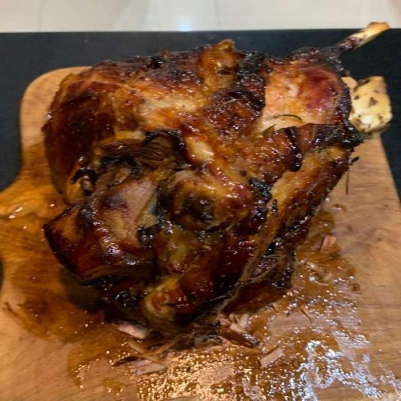 Jual Smoked Pork Roast Ham (Pork Leg) with Marmalade Glaze di Seller