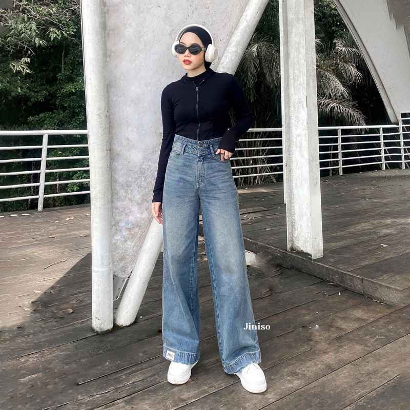 Anita sariq porno qizil libosda