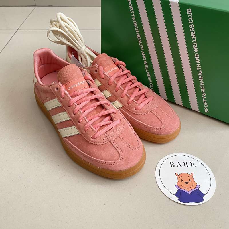 Foto sepatu adidas warna pink shop
