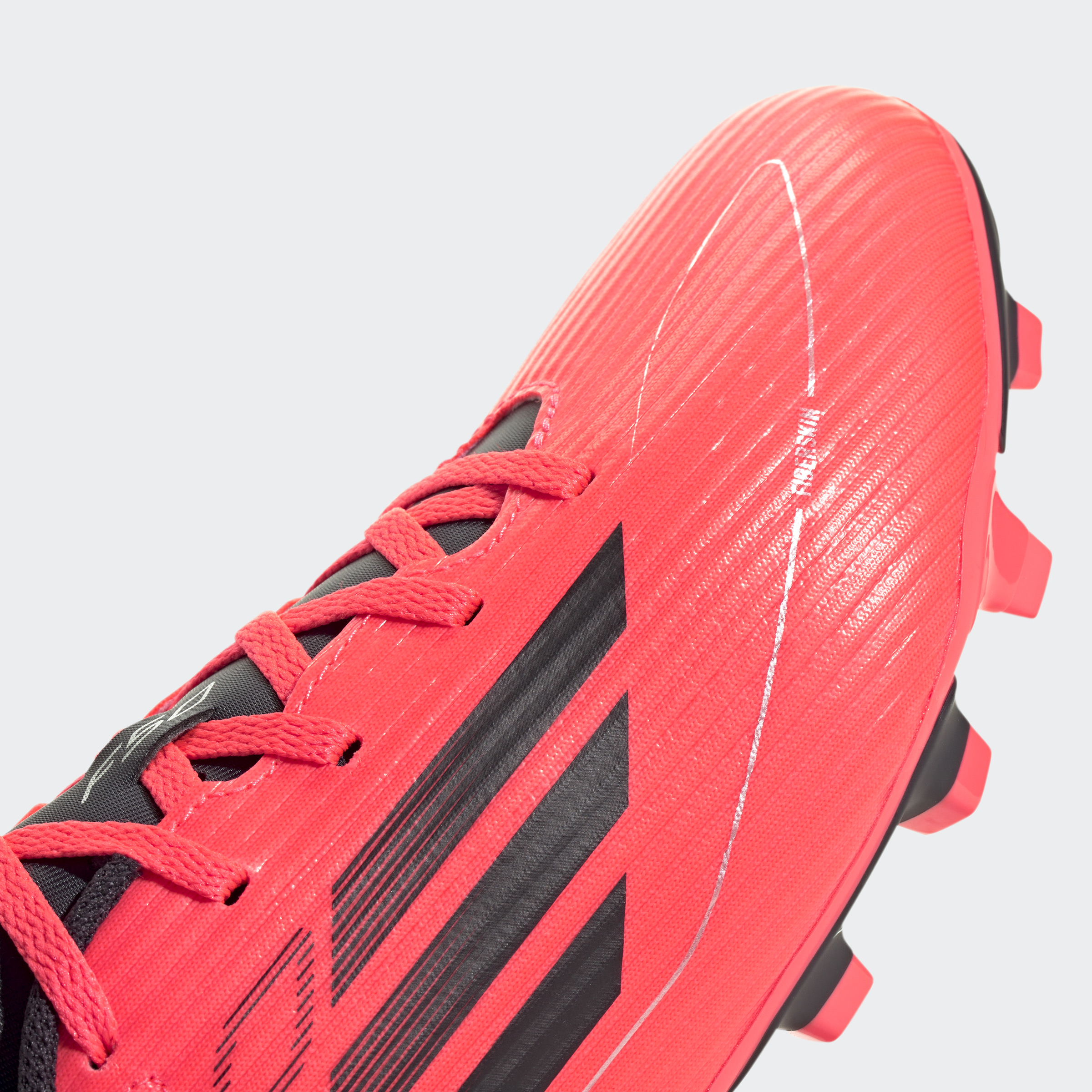 adidas Unisex Football/Soccer F50 Club Flexible Ground Boots Sepatu  Sepakbola Pria Wanita [IE0613]