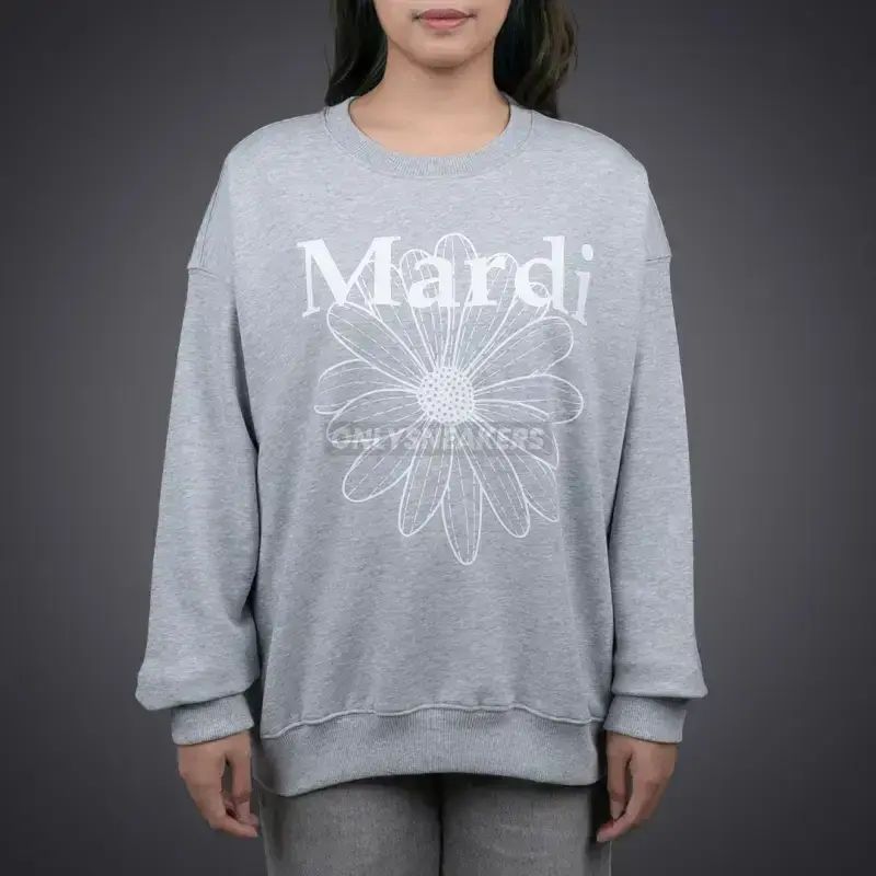 Mardi Mercrediマルディ SWEATSHIRT GREY IVORY Mardi Mercredi Flower Mardi Sweatshirt (Grey Ivory) – The Factory KL