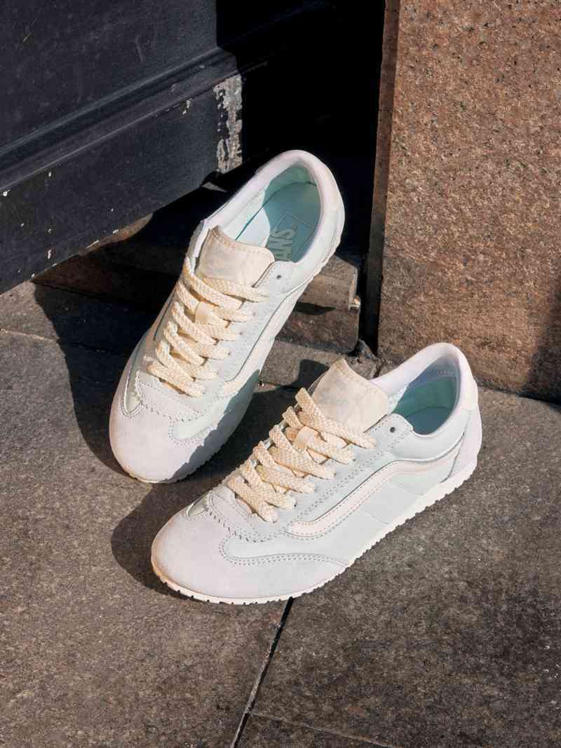 【VANS】SUPER LOWPRO HINT OF MINT 国内発送 Promo Vans Super Lowpro Sepatu Sneakers Unisex - Hint Of