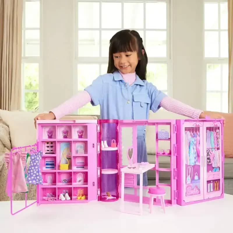 Barbie Dream Closet Include Fashion Doll, Clothes, Accessories, 3-Ft-Wide  With 25+ Pieces HXD58 [Termasuk Boneka]