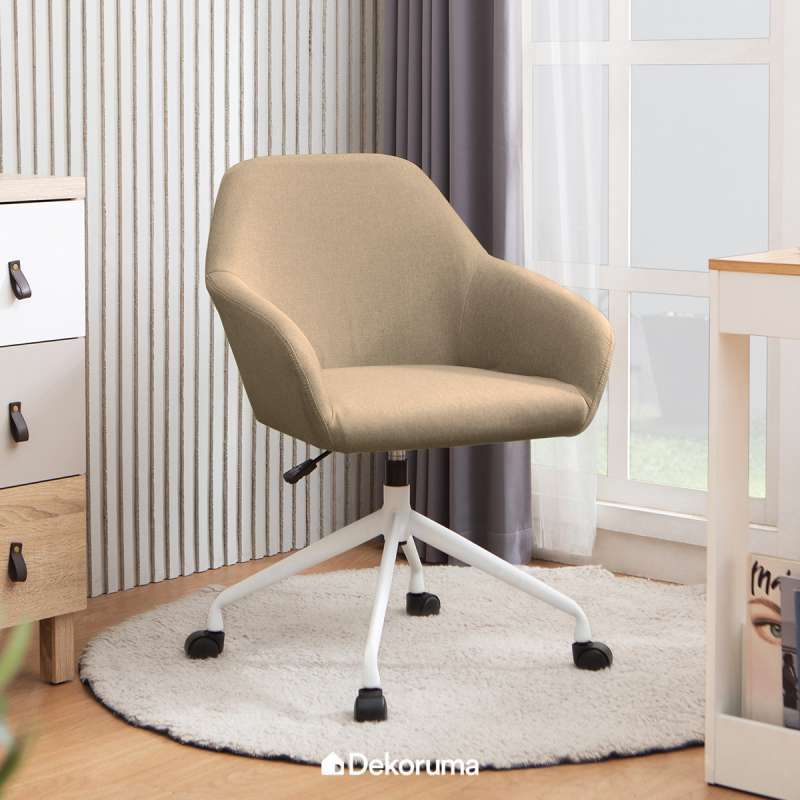 Striptizchilarning sorilishi ishtirokidagi onlayn porno Retro porno 1995