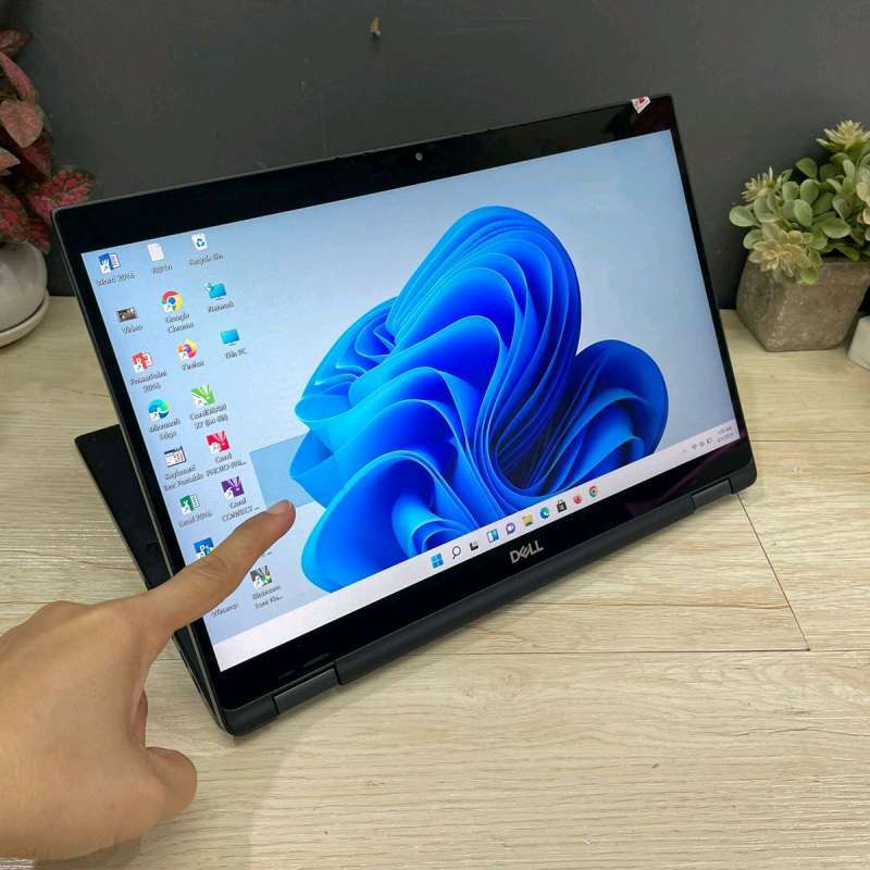 Dell latitude 7390 Core i5 Gen 8th RAM 16gb/SSD 256gb Layar Inchi 2in1