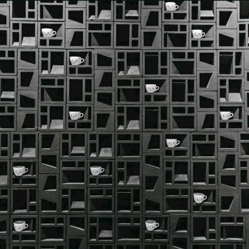 Promo Roster/minimalis/dekorasi/dinding/rumah/warna/putih/abu/merah