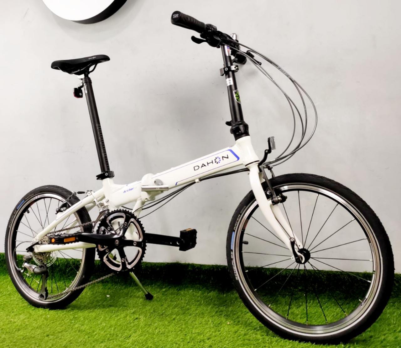 Dahon vitesse sale d18