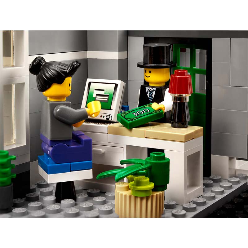 Jual LEGO 10224 Exclusive Creator Town Hall Mainan Block